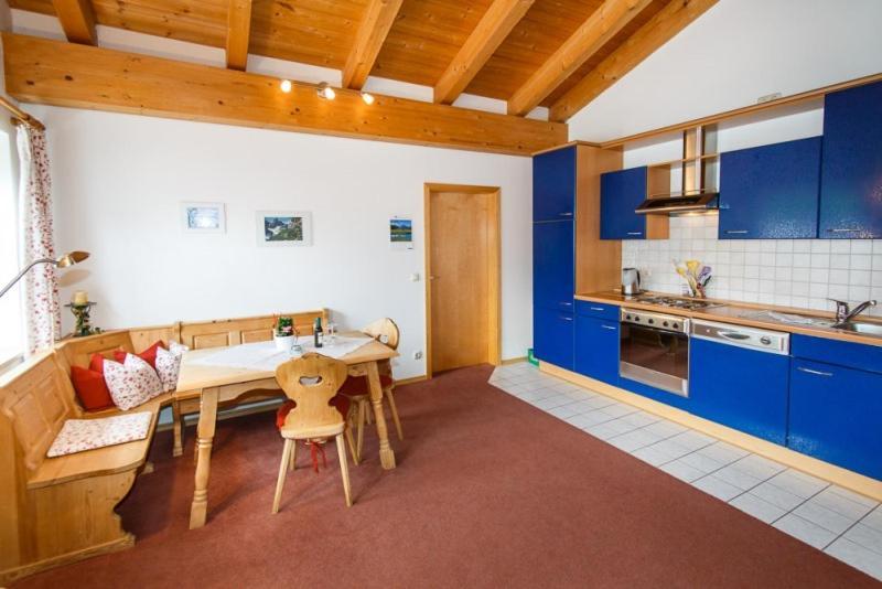 Cafe Chiemgau Und Gaestehaus Ruhpolding Bagian luar foto