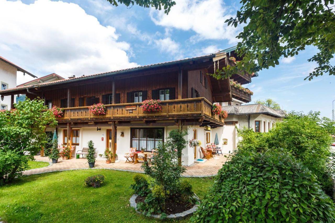 Cafe Chiemgau Und Gaestehaus Ruhpolding Bagian luar foto