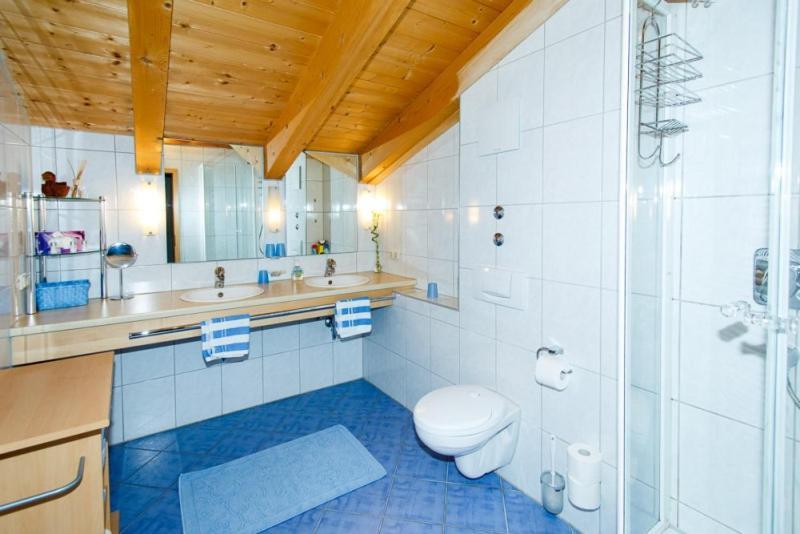 Cafe Chiemgau Und Gaestehaus Ruhpolding Bagian luar foto