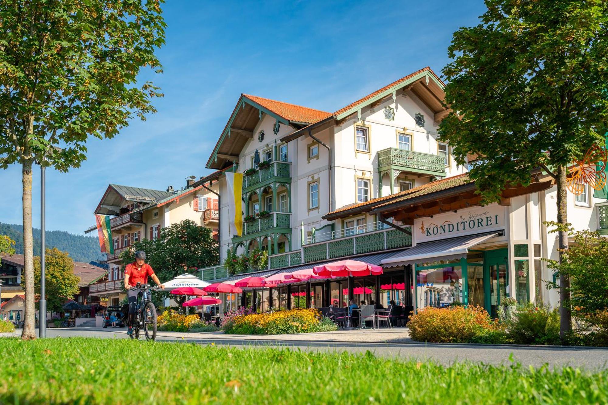 Cafe Chiemgau Und Gaestehaus Ruhpolding Bagian luar foto